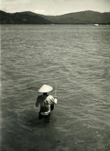 Indochina Vietnam Saigon Fisherman Life old Amateur Snapshot Photo 1930 - Picture 1 of 2