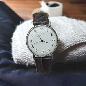 Reloj Luch Vintage fabricado por la URSS "Luch" modelo "ultradelgado" fabricado en los años 70 - Imagen 1 de 11