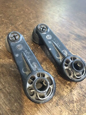 75-84 TOYOTA LAND CRUISER FJ40 FJ45 MANIVELA VENTANA PUERTA DELANTERA IZQUIERDA + DERECHA Foto 1 de 4