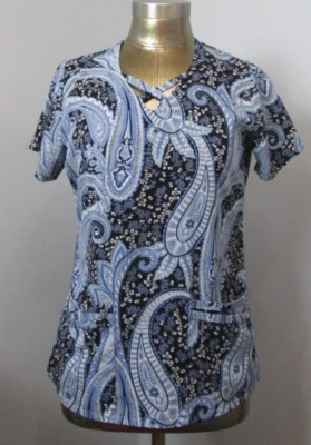 Blusa Médica Strictly Azul Paisley Cuello en V Mujer XS Pecho 38 Elastizada 224-33380 Foto 1 de 4