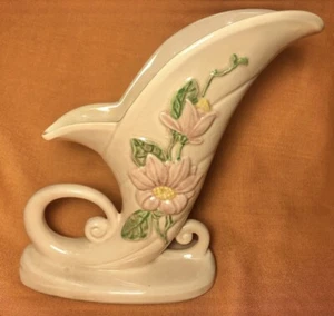 Vintage HULL Pottery Pink Magnolia Cornucopia Vase H-10-8 1/2-Gloss Glaze 1940's - Picture 1 of 6