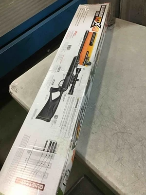 Rifle de aire comprimido Gamo Swarm Fusion 10X 'GEN3i' calibre .22 1000 FPS de 10 disparos con mira telescópica Foto 1 de 3