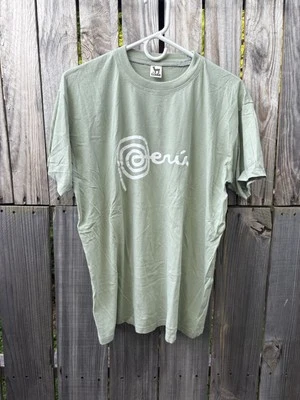 Camiseta Forever Friends Llama Verde Perú Hombre Ver Medida Sin Etiqueta Foto 1 de 4