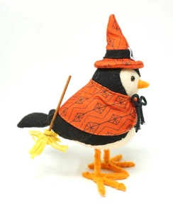 Target Halloween Hyde & Eek Bird Owl 2018 Brewster Witch con escoba y etiqueta - Imagen 1 de 6