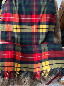 Flecos Pure Cashmere 52" X 32" Plus, de falda escocesa nueva con etiquetas, hechos en Italia - Imagen 1 de 4