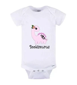 Body divertente bambino Boobisaurus dinosauro grezzo stampa grafica NUOVO taglia a scelta - Foto 1 di 4