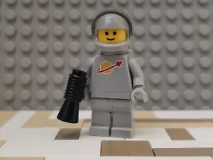 LEGO Gray Astronaut Minifigure - Classic Space Spaceman - Picture 1 of 4