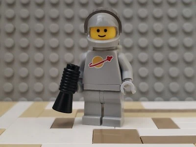 LEGO Minifigura de Astronauta Gris - Hombre Espacial Clásico Foto 1 de 4