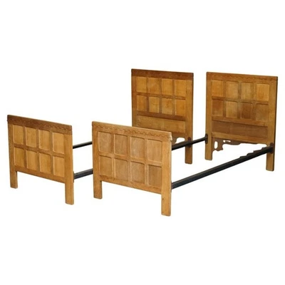 PAIR OF EXQUISITE COLLECTABLE 1950'S ROBERT MOUSEMAN THOMPSON BEDSTEADS BEDS - Image 1 of 4