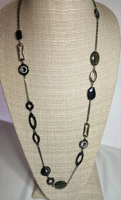 Collar largo Lia Sophia "Joann" con cristales cortados, cuentas de vidrio y resina 36" - 39" Foto 1 de 4