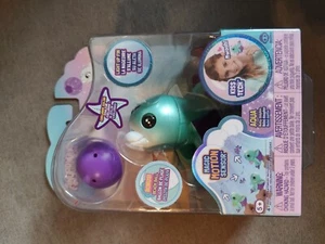 Fingerlings Aqua Dolphin Motion Sensor, Kiss Tech, Light Up Fin, New - - Picture 1 of 3