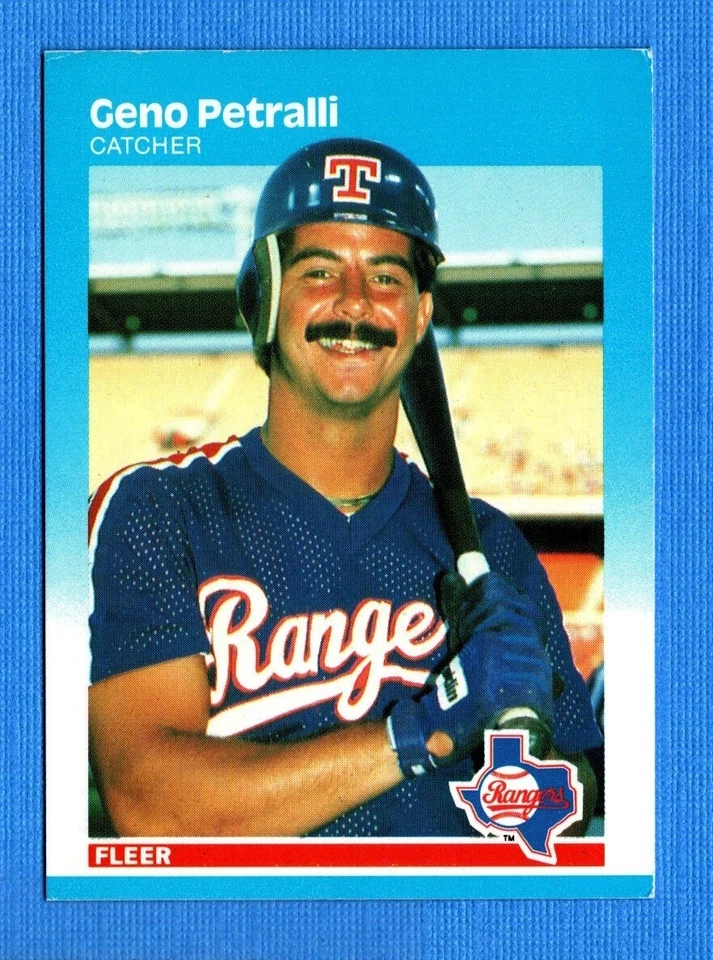 1987 Fleer Glossy #135 Geno Petralli Texas Rangers - Image 1 of 1