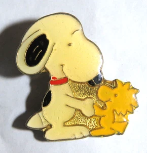 Snoopy Joe Cool Lapel Pin - Picture 1 of 2