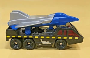 MATCHBOX ~ TRANSPORTER VEHICLE  (black)  with AIRPLANE    1999 - Picture 1 of 10