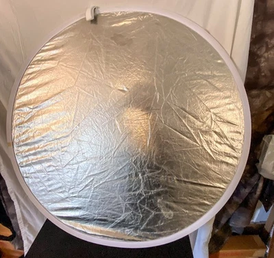 Calumet Photo Reflector Folding Disk Silver/white With 38" Diameter. used. - Image 1 of 4