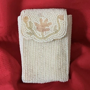 WALBORG … BEADED  CIGARETTE  CASE … Vintage  &  Hand  Made  In  Japan … White - Picture 1 of 14