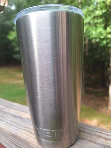 Yeti Rambler 20 Oz Stainless Steel Vacuum Insulated Tumbler With Lid - Picture 1 of 11