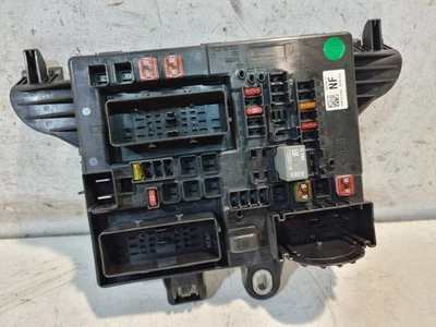 Vauxhall Insignia Fuse Box Module Unit 2.0 Diesel 2010 G09 Facelift OEM 13277322 - Image 1 of 4