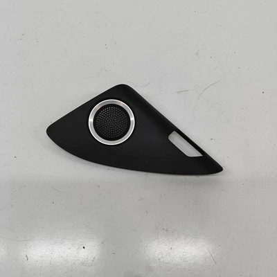 AUDI Q5 8R Front LH Tweeter Cover 8R1035423A  2014 31699581 - Image 1 of 4