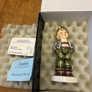 GOEBEL HUMMEL FIGURE # 429, HELLO WORLD, EXCLUSIVE EDITION M.I. HUMMEL CLUB - Picture 1 of 9