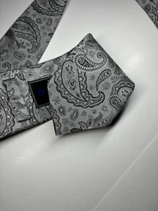 David Donahue Gray Paisley Necktie Men’s 100% Silk Tie 61.5” Long X 3.25” - Picture 1 of 8