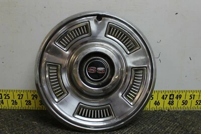 Cubierta de rueda tapacubos única de 14" OEM 3893342 1967 Chevrolet Chevelle SS (2346) Foto 1 de 4
