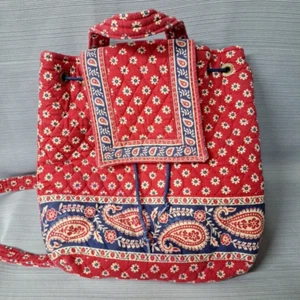 Zaino vintage Vera Bradley con coulisse cotone trapuntato rosso navy floreale paisley - Foto 1 di 11
