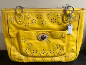 Bolso de Mano Coach Poppy Edición Limitada Ojales Mediano Cadena Cuero - Imagen 1 de 10
