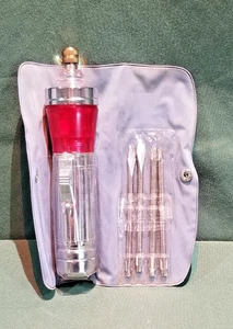 Vintage beleuchtete Taschenlampe Schraubendreher Set im Kunststoffkoffer, Hongkong - Bild 1 von 7