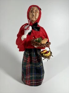 Byers Choice Caroler Shopper w/ Basket Bread Pastries Woman Grandparent 1998 - Picture 1 of 5
