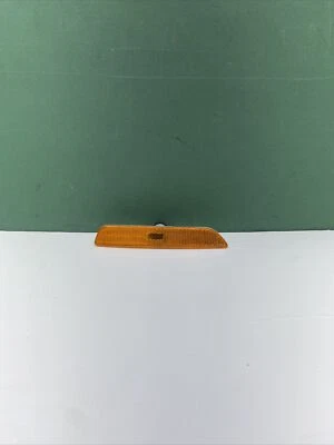 Luz marcadora para parachoques delantero izquierdo Ford Mustang 2010-2014 AR33-15A425-AB OEM Foto 1 de 4