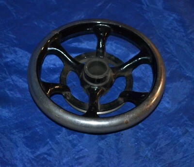 HAND WHEEL FOR OLDER SINGER 27/127 LONG SHUTTLE SEWING MACHINES NICE CONDITION - Image 1 of 2