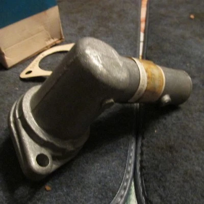 Ford Pinto Mercury Bobcat 1971 1972 1973 1974 carcasa termostato nuevo en stock Foto 1 de 4