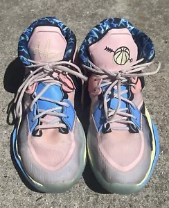 Size 13 - Nike Kyrie Infinity Valentine's Day (DH5385-900) - Picture 1 of 7
