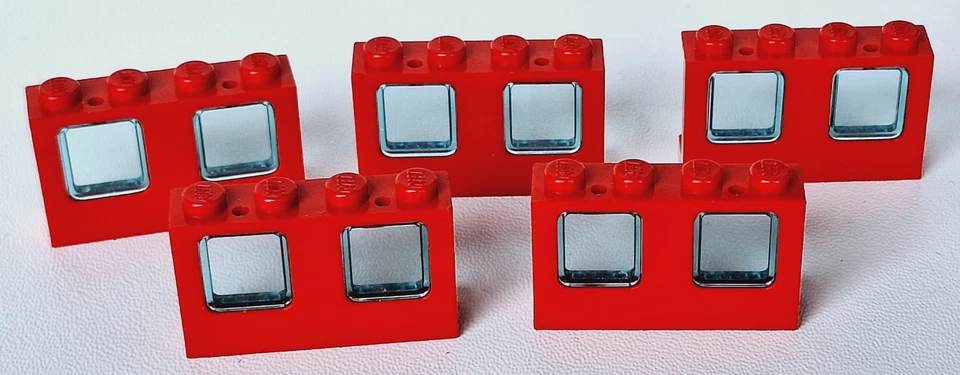 Lego 5 x Fenster 4863 Rahmen 1x4x2 rot Scheibe 4862 transparent blau Zubehör - Bild 1 von 1