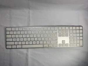 Apple A1843 Bezprzewodowa akumulatorowa klawiatura Bluetooth Magic **NIE PRZETESTOWANA*** - Zdjęcie 1 z 10