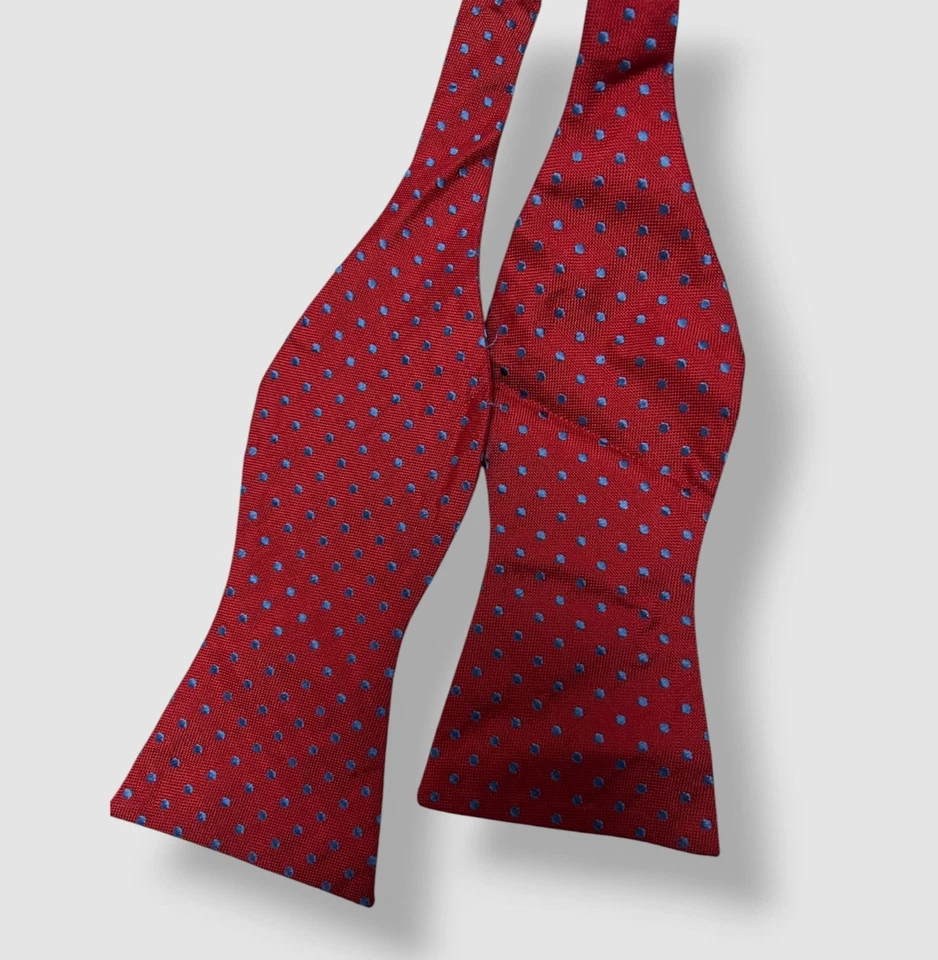 Pajarita de seda con estampado de puntos rojos Tommy Hilfiger para hombre Foto 1 de 1