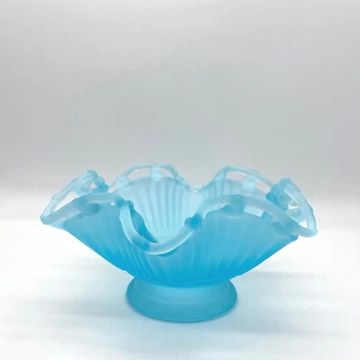 Plato de caramelo de vidrio azul esmerilado Westmoreland vintage borde con volantes pedestal cuenco Foto 1 de 4