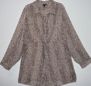 Túnica Torrid 3X Twist Frontal Semi Transparente Manga Larga Estampado Manchado Breezy Popover - Imagen 1 de 21