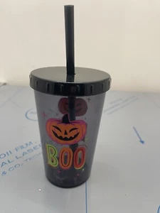 Taza de plástico con pajita de 12 onzas con temática de Halloween - Imagen 1 de 1