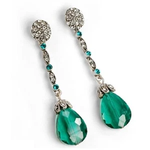 NUEVO DULCE ROMANCE IMPRESIONANTE GLAMOUR LÁGRIMA CRISTAL PENDIENTES PERFORADOS VERDE AZULADO - Imagen 1 de 3