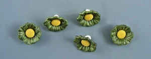 POPPY FLOWER - SMALL CLOTHING BUTTON - SET OF 5 - Picture 1 of 3