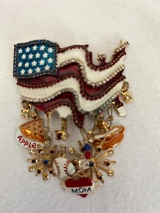 Vintage Taylor Latr Patriotic Flag Dangle Charm Bracelet - Picture 1 of 4