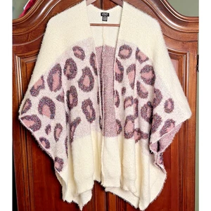 Roffe Leopard Poncho Capelet Brushed Soft Wrap Pink Leopard Metallic One Size - Picture 1 of 13