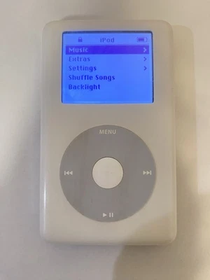 Apple iPod Classic 4th Generation White (20 GB) with New Battery - Works Great - Image 1 of 4