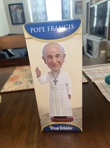 Pope Francis - 8" Bobblehead (Royal Bobbles 2015) Catholic Novelty - Picture 1 of 4