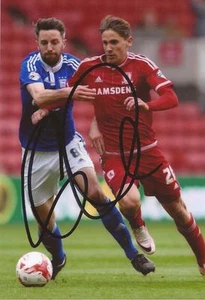 IPSWICH: COLE SKUSE FIRMADO 6x4 FOTO DE ACCIÓN + CERTIFICADO DE AUTENTICIDAD - Imagen 1 de 1