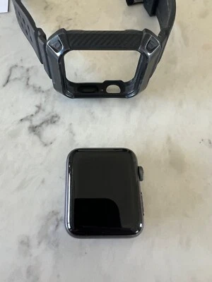 Apple Watch Series 3 42mm Aluminum Case GPS & two bands - Image 1 of 4