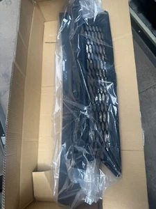 71102TARG50 Front Bumper Grille for Honda Jazz 2014-2020 5dr Hatchback - Picture 1 of 6