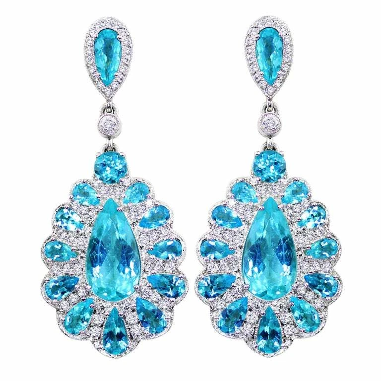 Par de pendientes colgantes de turmalina Paraiba en forma de pera y circonita cúbica de 3,11 quilates a juego de 2,59 quilates Foto 1 de 4